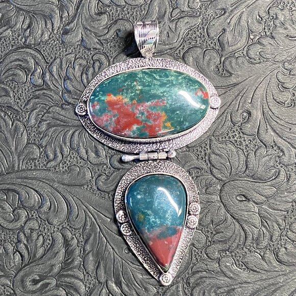 Double Heliotrope Bloodstone Pendant Stone Crystal Jewelry - Picture 1 of 7